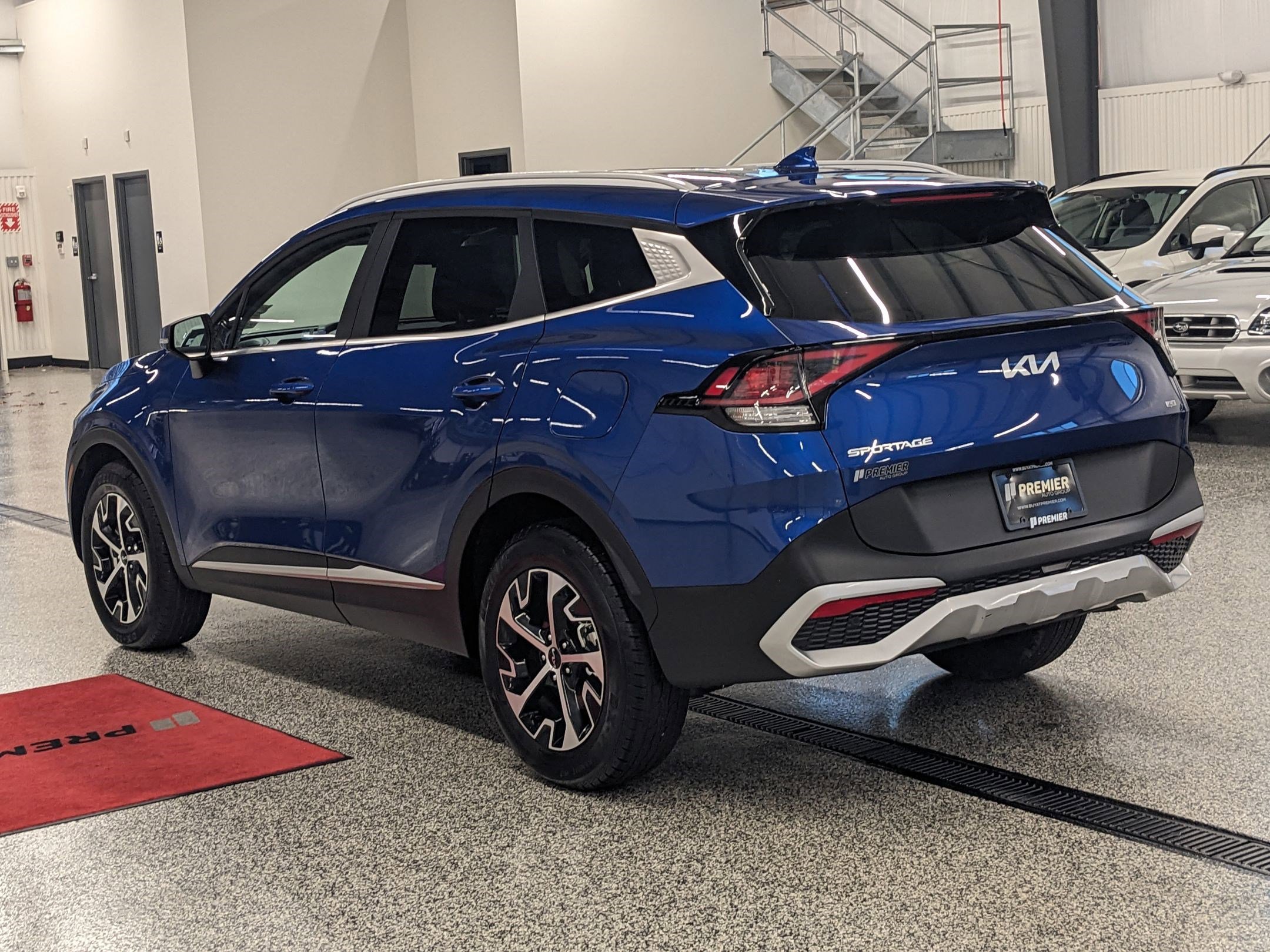 2025 Kia Sportage EX photo 4