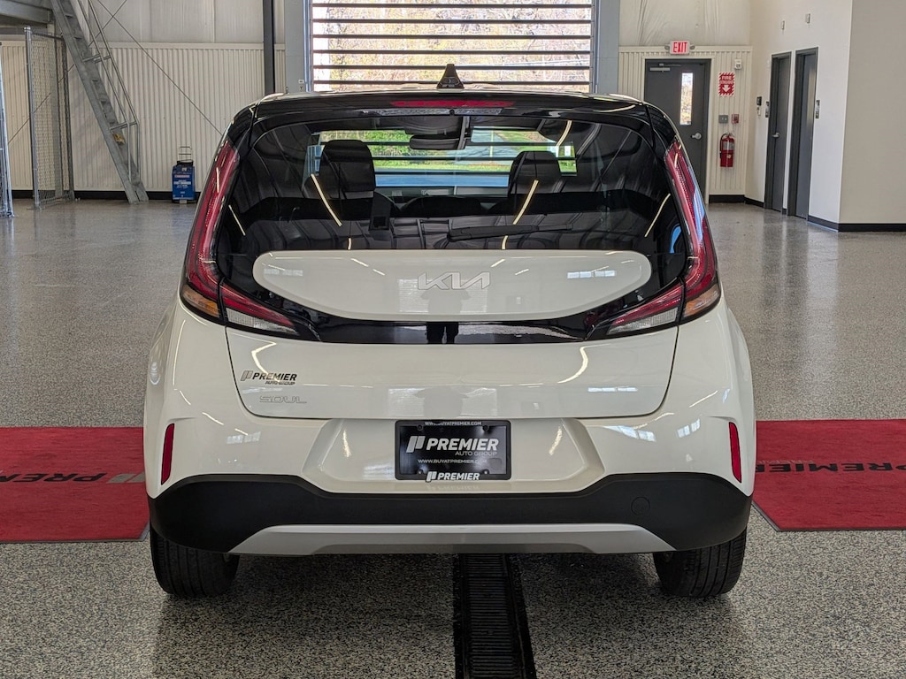 Certified 2024 Kia Soul LX Hatchback