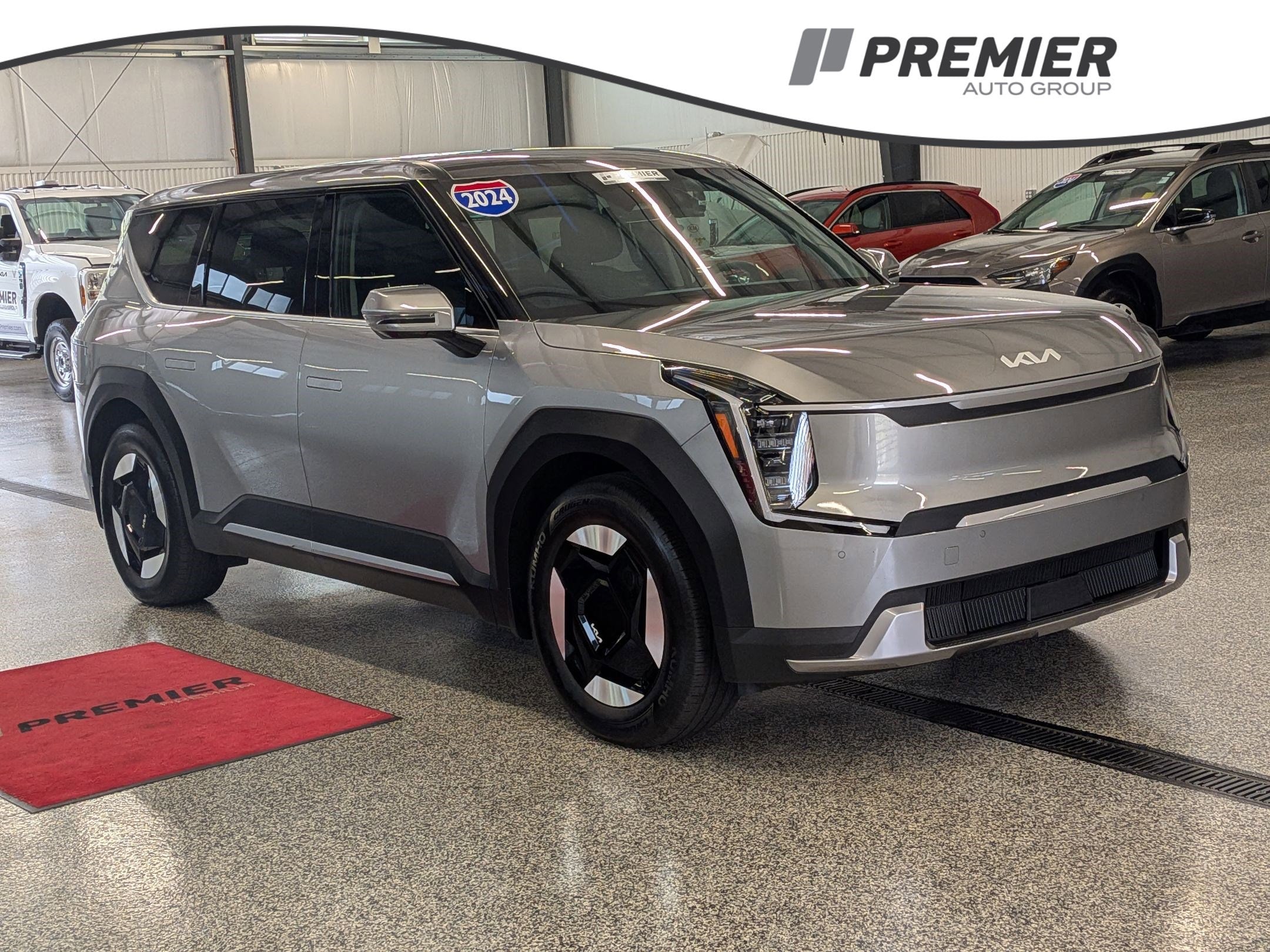 2024 Kia EV9 Light's photo