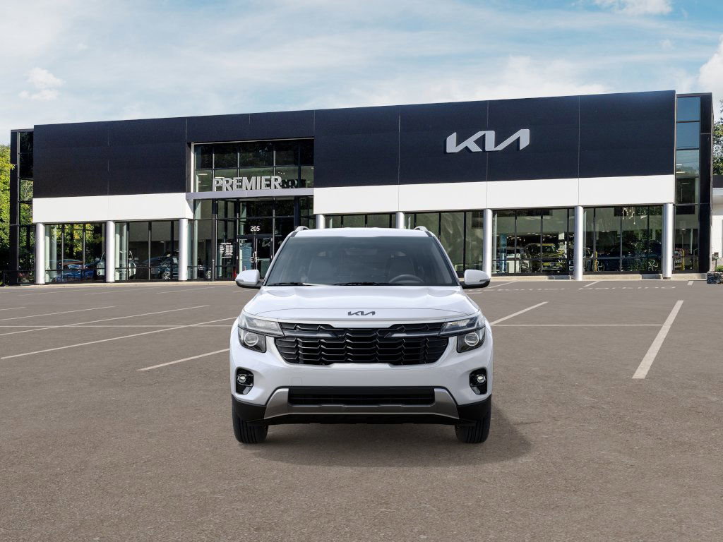 2025 Kia Seltos S photo 2