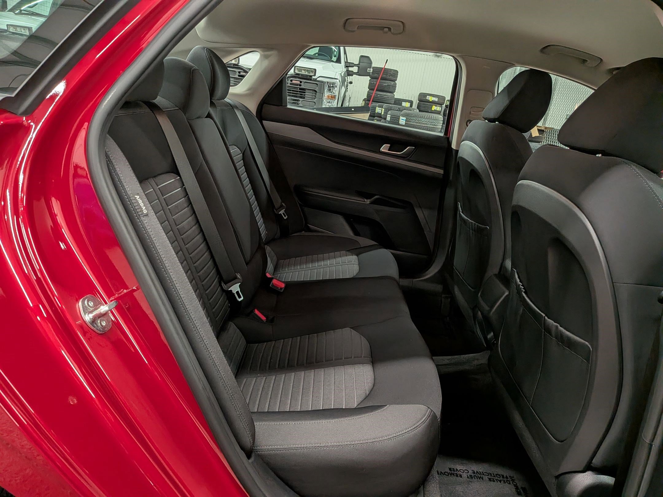 2025 Kia K5 LXS - Photo 29
