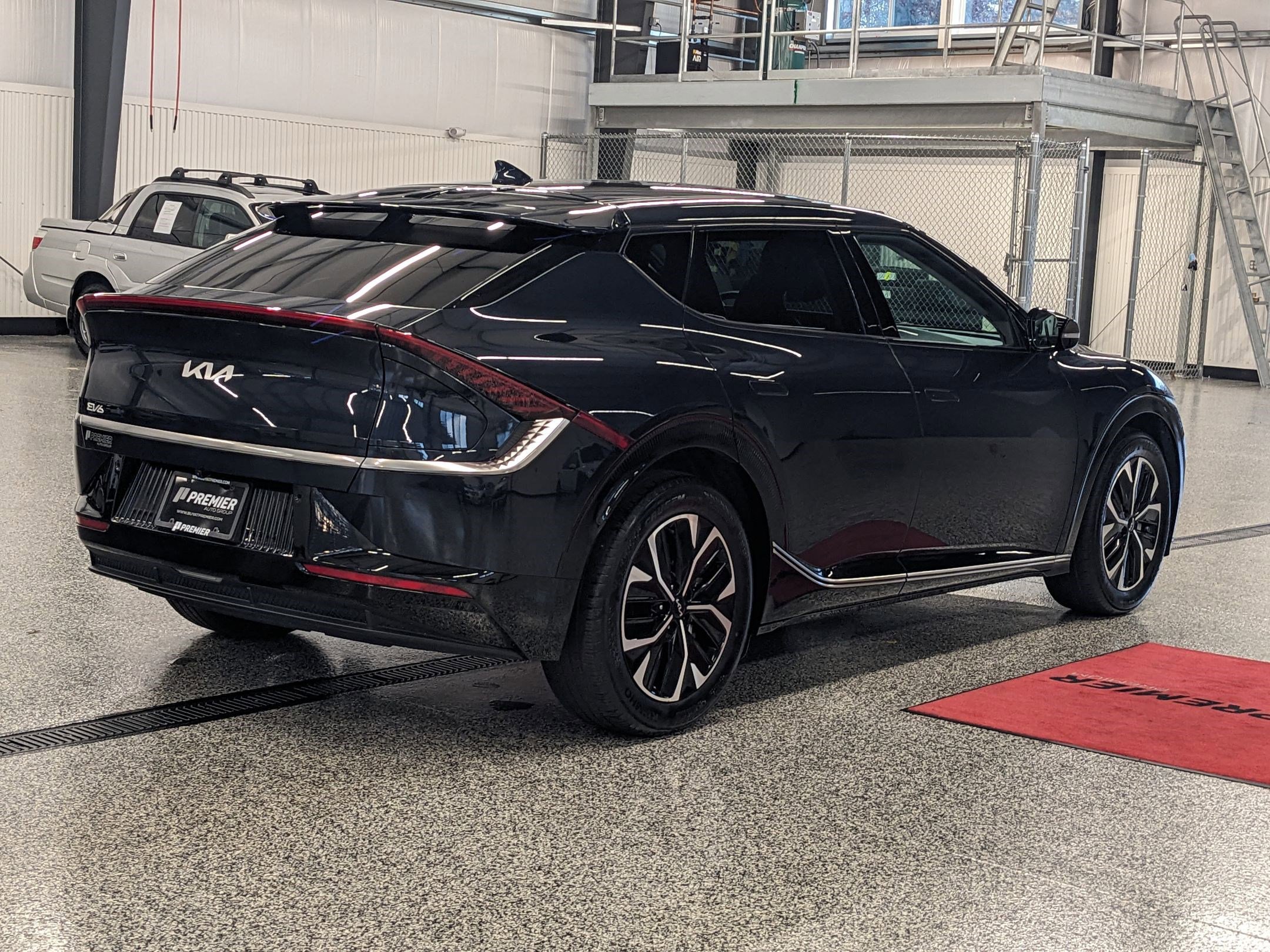 2022 Kia EV6 Wind photo 3