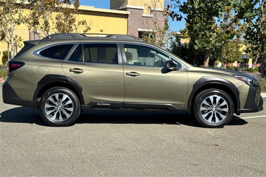 Used 2023 Subaru Outback Limited SUV
