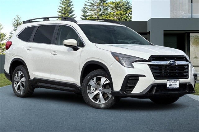 2025 Subaru Ascent Premium photo 2