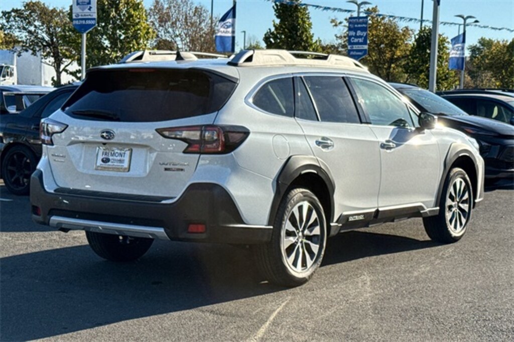 New 2025 Subaru Outback Touring SUV