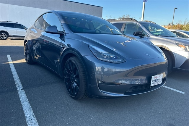 Used 2022 Tesla Model Y Performance with VIN 7SAYGDEFXNF400274 for sale in Northfield, Minnesota