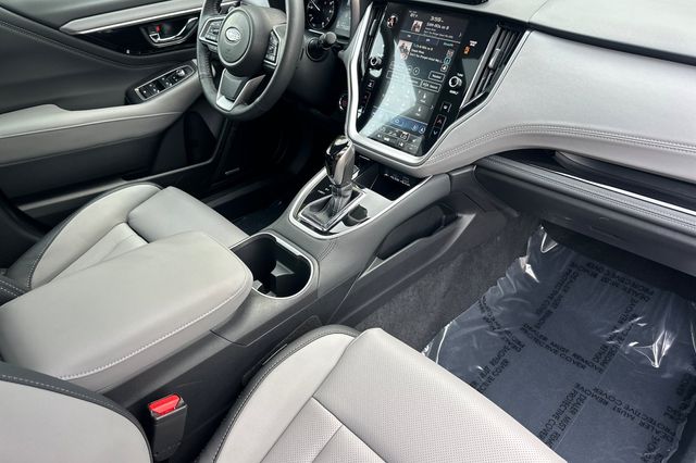 2025 Subaru Outback Limited - Photo 18