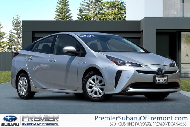 2022 Toyota Prius LE FWD's photo