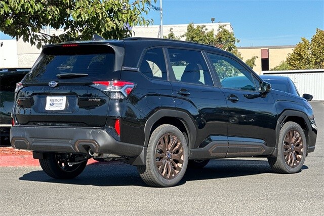 2025 Subaru Forester Sport photo 3