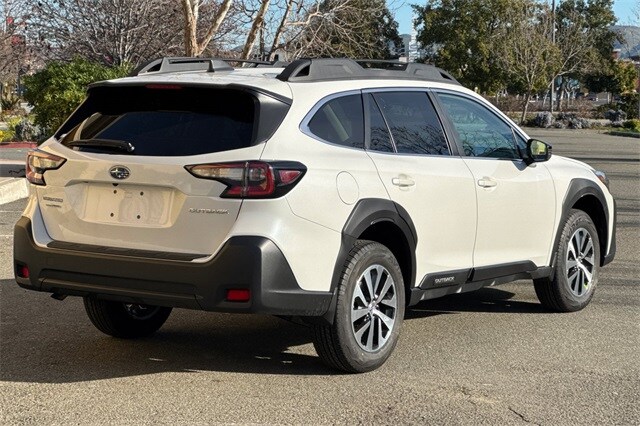 2025 Subaru Outback Premium photo 4