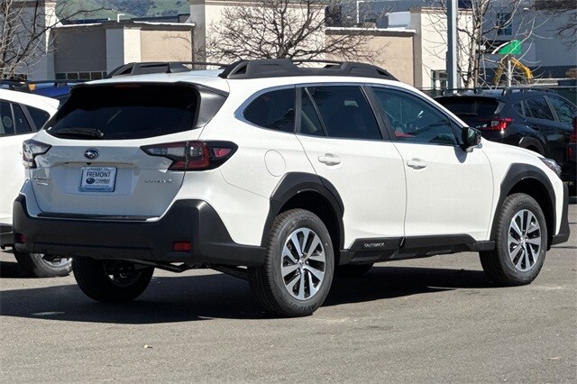 2025 Subaru Outback Premium photo 2