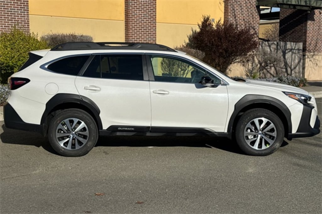 Used 2025 Subaru Outback Premium SUV