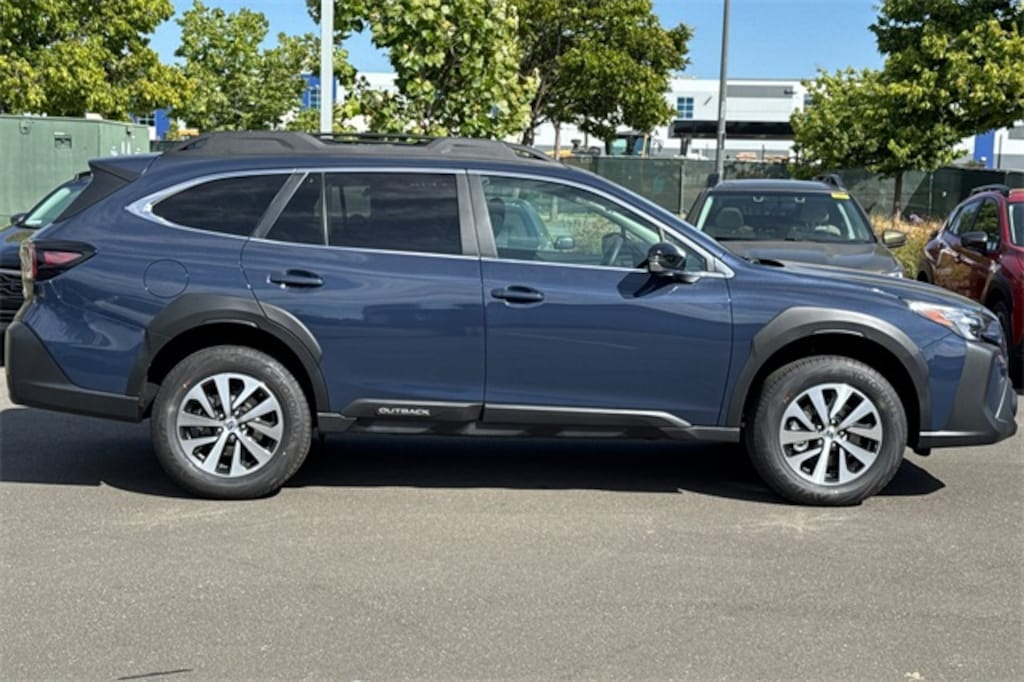 Used 2025 Subaru Outback Premium SUV