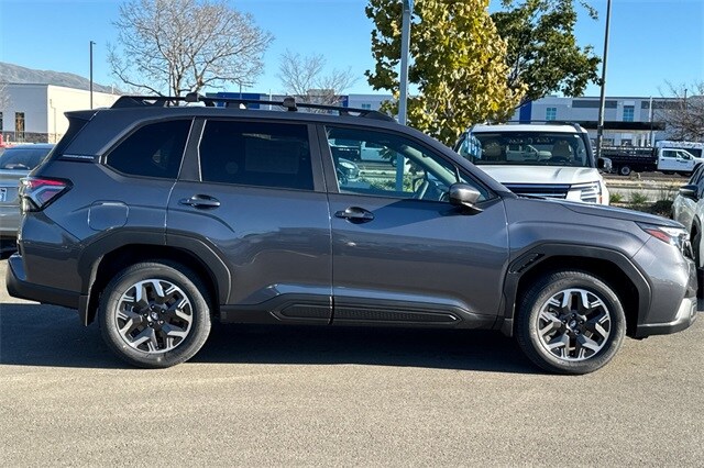 2026 Subaru Forester Premium Base photo 3