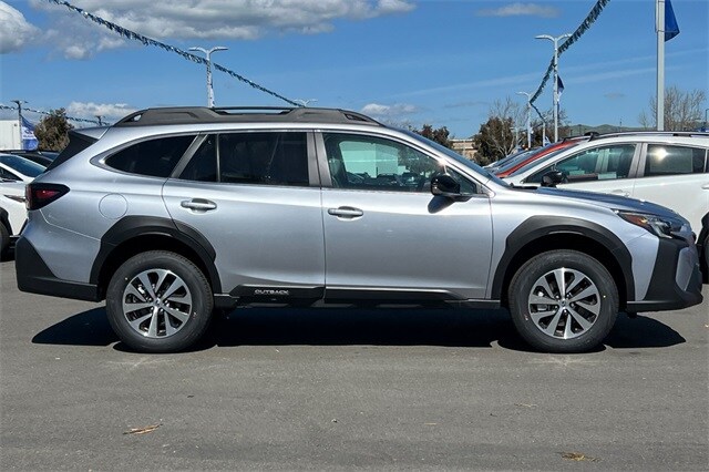 2025 Subaru Outback Premium photo 3