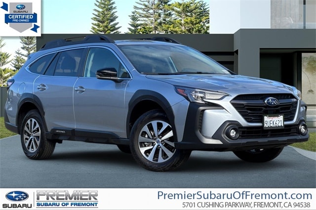 2025 Subaru Outback Premium's photo