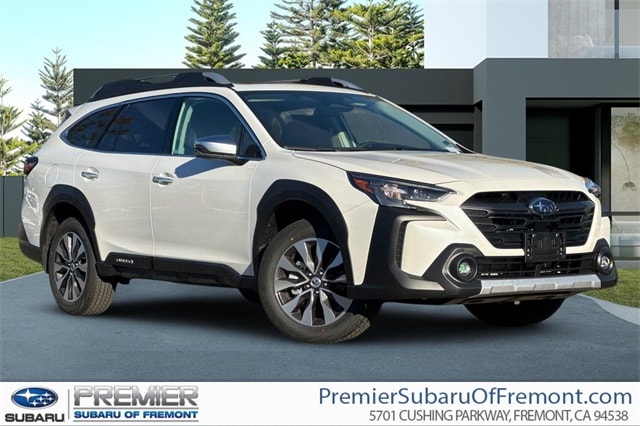 2025 Subaru Outback Touring's photo