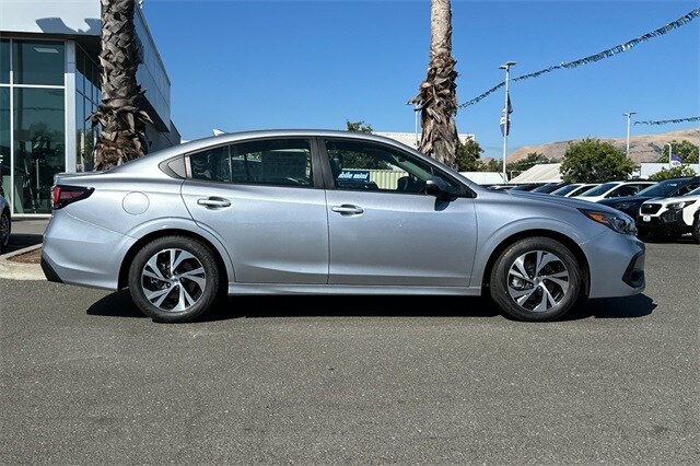2025 Subaru Legacy Premium photo 3