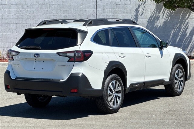 2025 Subaru Outback Premium photo 4