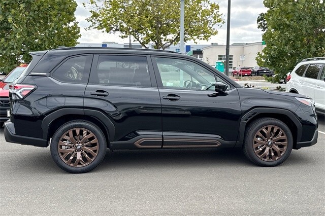 2025 Subaru Forester Sport photo 3