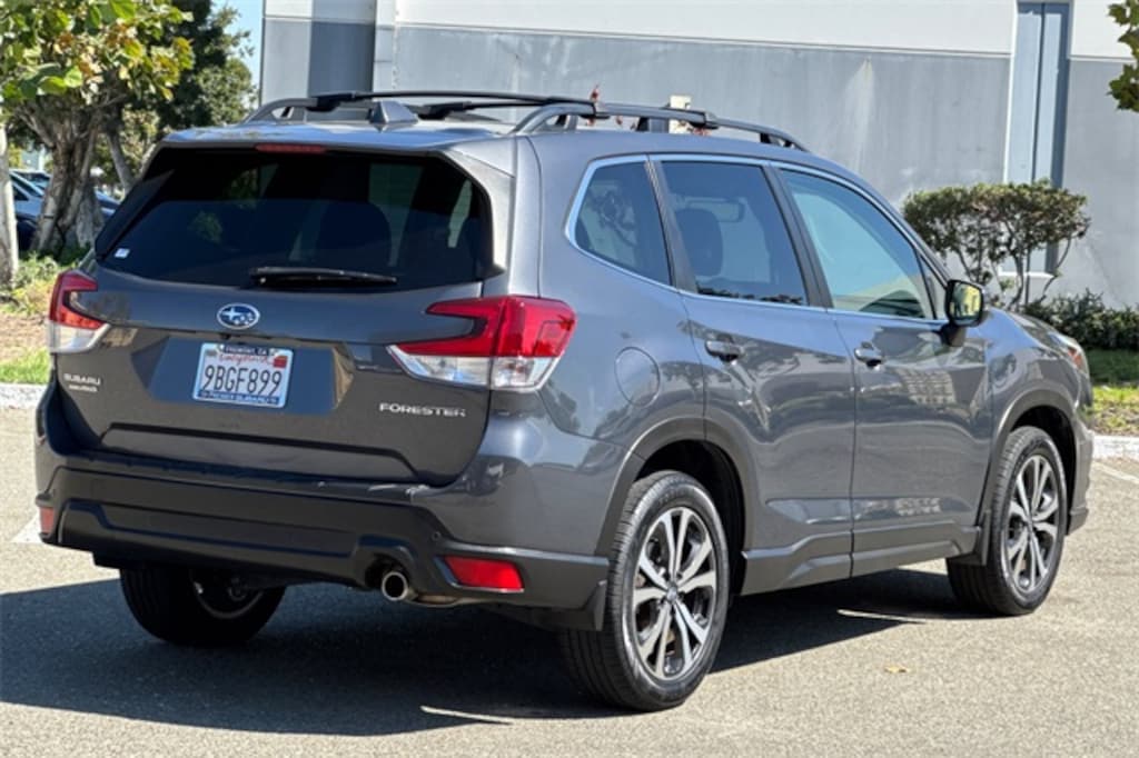 Used 2022 Subaru Forester Limited SUV