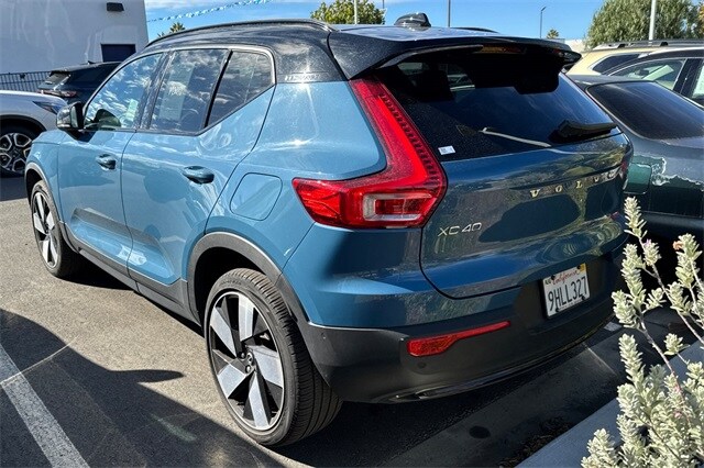2023 Volvo XC40 Recharge photo 3