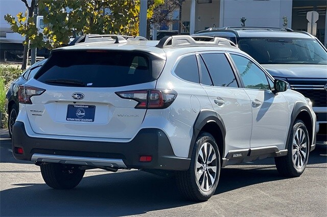 2025 Subaru Outback Limited photo 2