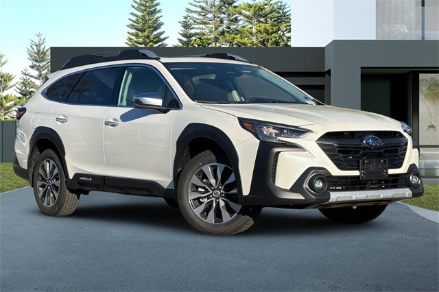 2025 Subaru Outback Touring XT photo 2