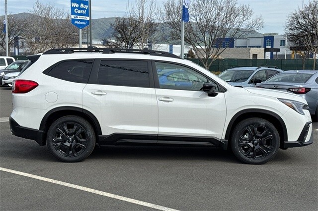 2025 Subaru Ascent Onyx Edition Touring photo 2