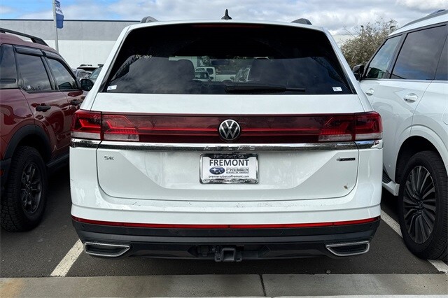 2024 Volkswagen Atlas SE Technology photo 2