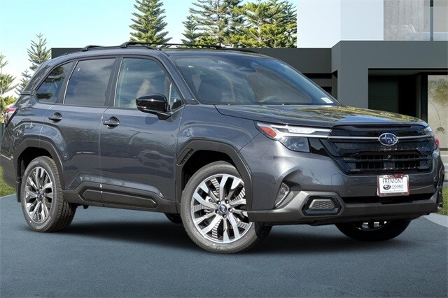 2025 Subaru Forester Touring photo 2