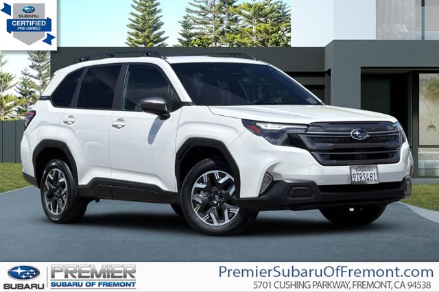 2025 Subaru Forester Premium's photo