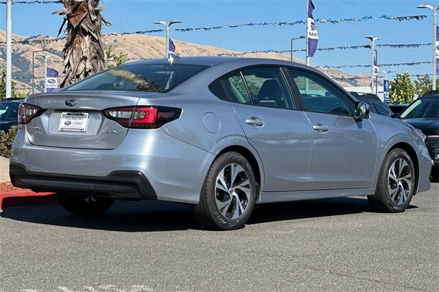 2025 Subaru Legacy Premium photo 4