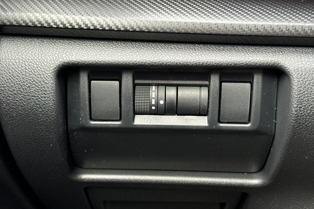 2025 Subaru Crosstrek Premium - Photo 31
