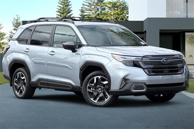 2025 Subaru Forester Limited photo 2