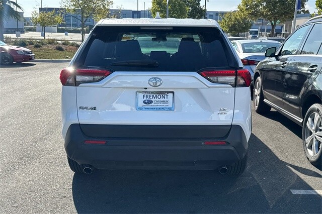 2024 Toyota RAV4 LE photo 2