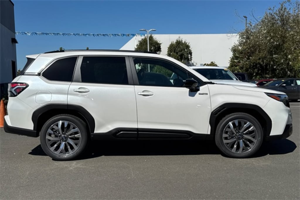 New 2025 Subaru Forester Hybrid Touring SUV