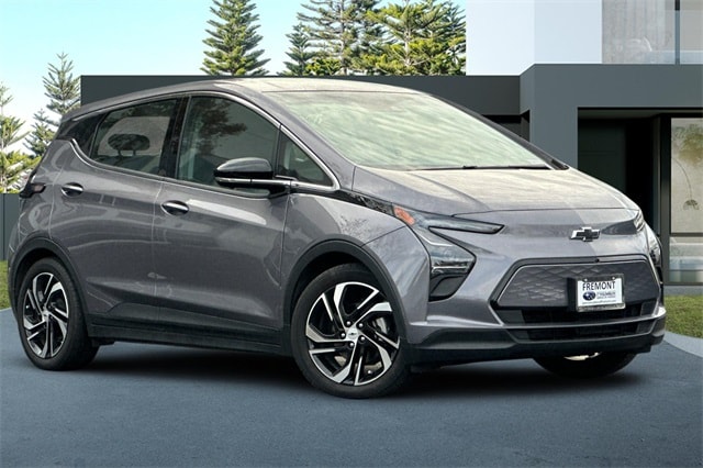 Used 2022 Chevrolet Bolt EV 2LT with VIN 1G1FX6S06N4134817 for sale in Fremont, CA