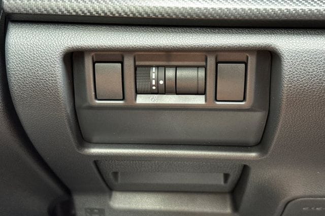 2025 Subaru Crosstrek Premium - Photo 31