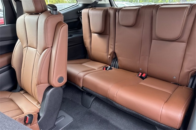 2025 Subaru Ascent Touring - Photo 12