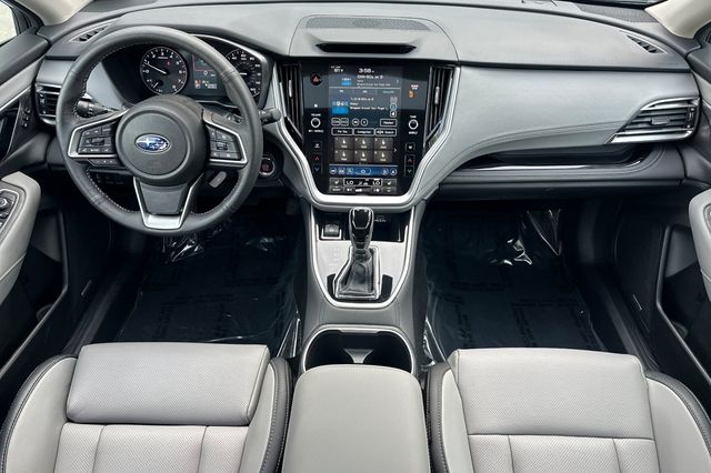2025 Subaru Outback Limited - Photo 15