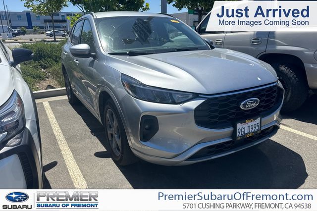 2023 Ford Escape ST-Line Select AWD 2.0L's photo