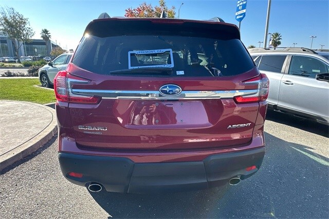 2024 Subaru Ascent Premium photo 4