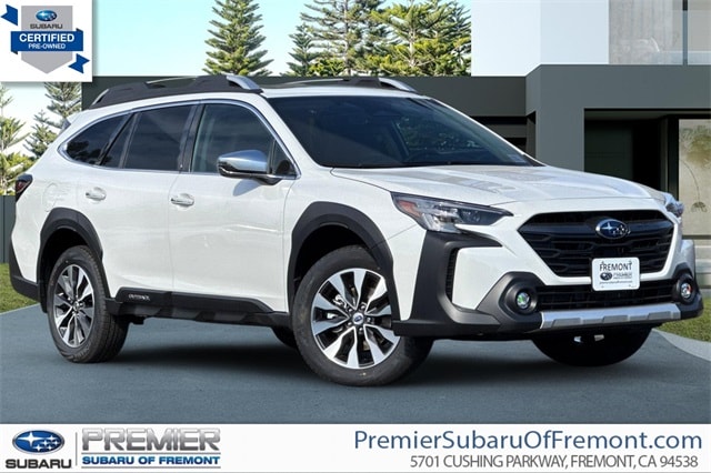 2025 Subaru Outback Touring's photo