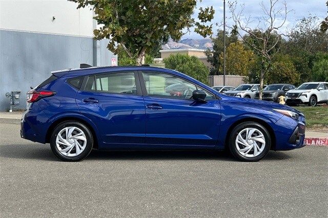 2025 Subaru Impreza Base photo 3