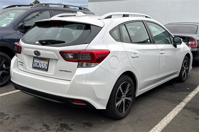 2023 Subaru Impreza Premium photo 3