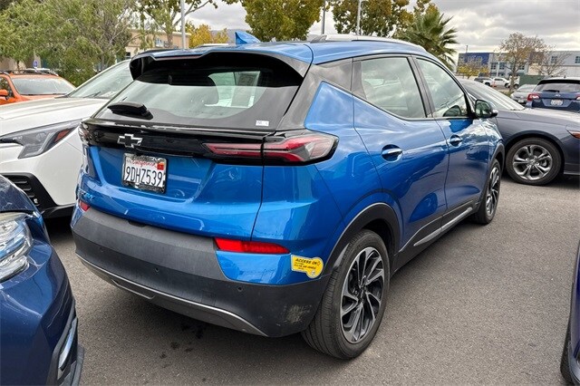 2022 Chevrolet Bolt EUV Premier photo 3