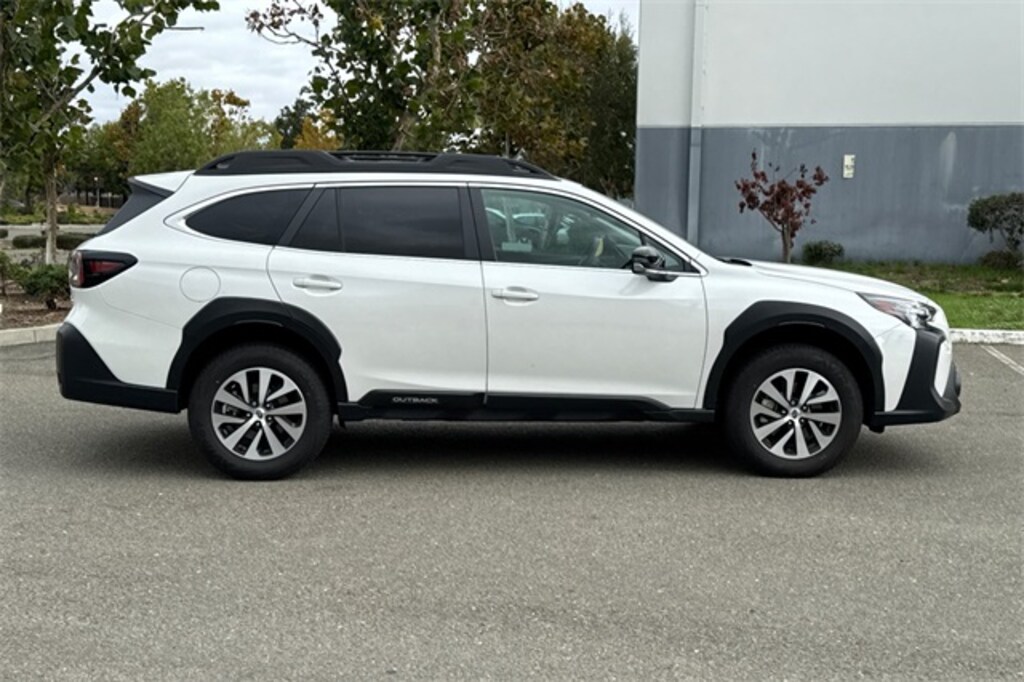 Used 2025 Subaru Outback Premium SUV