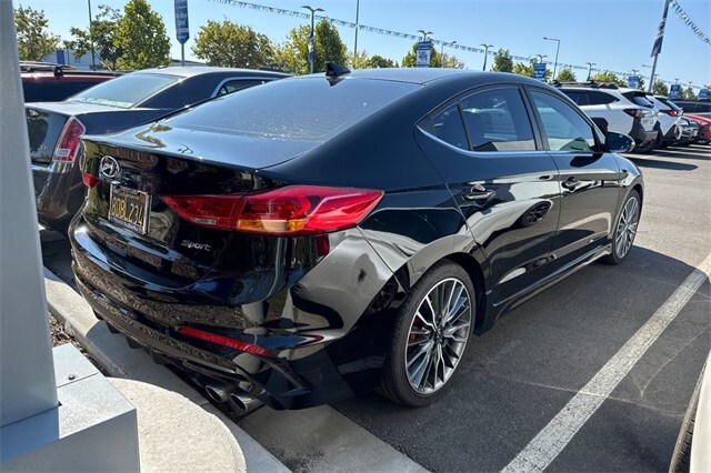 2018 Hyundai Elantra Sport photo 3