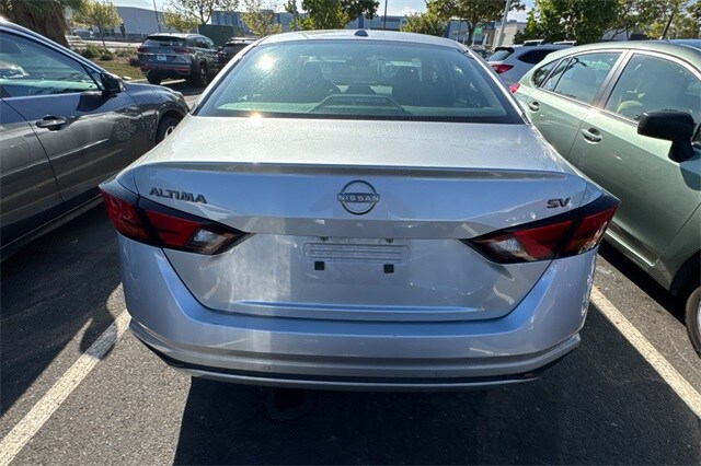 2024 Nissan Altima 2.5 SV photo 4